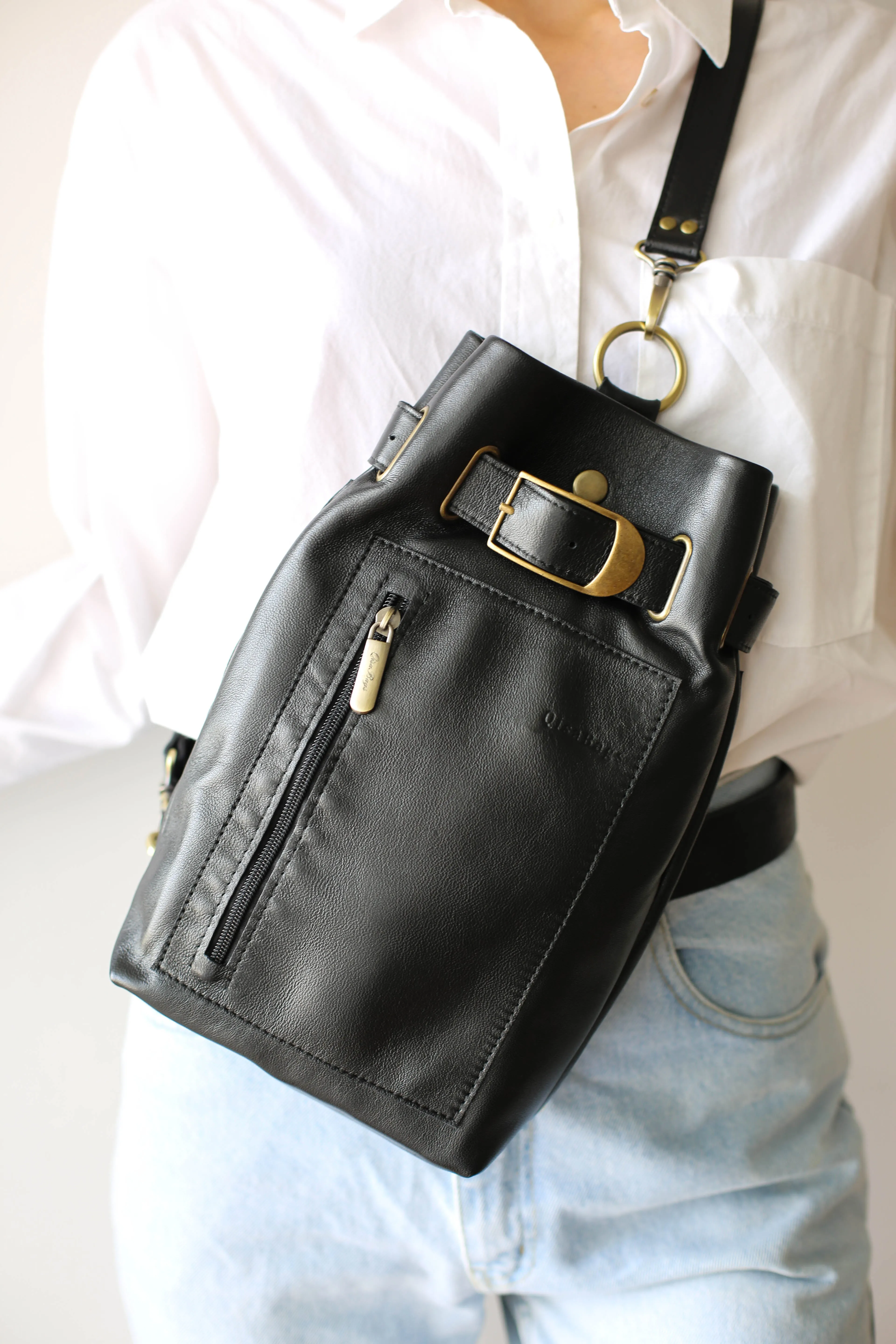 Men's Black Leather Sling Bag